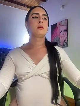 Snapshot of lola_diez chatting on June 6, 8:02 pm lola diez online show from June 6, 8:02 pm