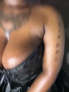 QUEEN NOBUHLE 777 online show from November 5, 8:42 pm