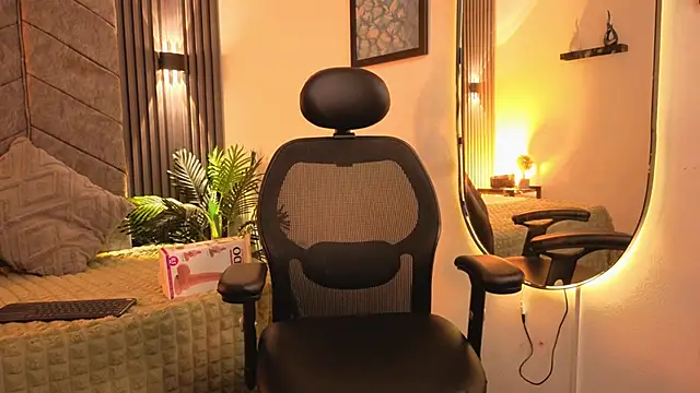 1Anya online show from November 14, 9:35 pm