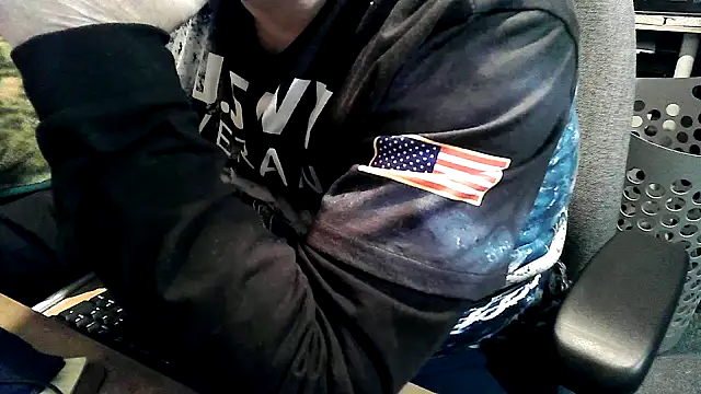 georgew62 online show from October 18, 11:16 pm