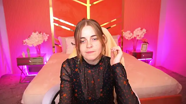 Snapshot of ShinyfromUa chatting on September 22, 12:51 pm ShinyfromUa online show from September 22, 12:51 pm