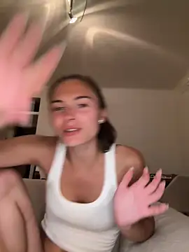 Snapshot of SophiiaStarr chatting on June 28, 7:42 pm SophiiaStarr online show from June 28, 7:42 pm