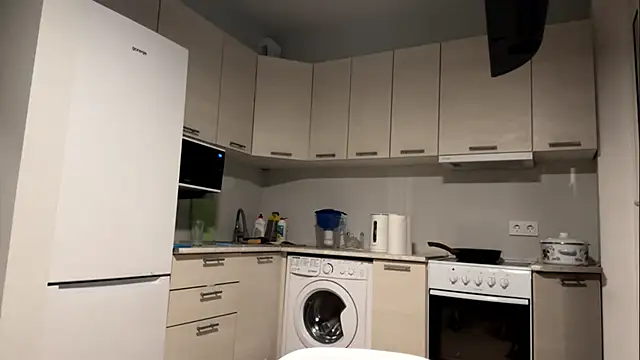 Denni Spilber online show from November 2, 3:25 pm