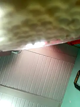 True Di online show from September 8, 6:07 pm