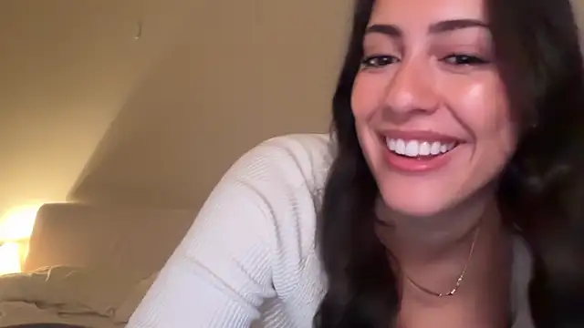 Snapshot of sieeena chatting on May 28, 10:07 pm sieeena online show from May 28, 10:07 pm