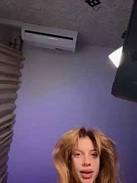 Snapshot of mari__papi chatting on February 6, 1:47 pm mari papi online show from February 6, 1:47 pm