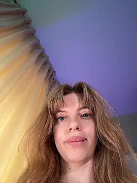 Snapshot of mari__papi chatting on May 1, 2:21 pm mari papi online show from May 1, 2:21 pm