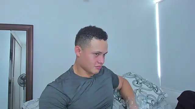 KingLevi01 online show from March 27, 10:20 pm