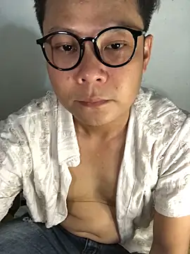 datnguyenvn online show from February 9, 8:18 am