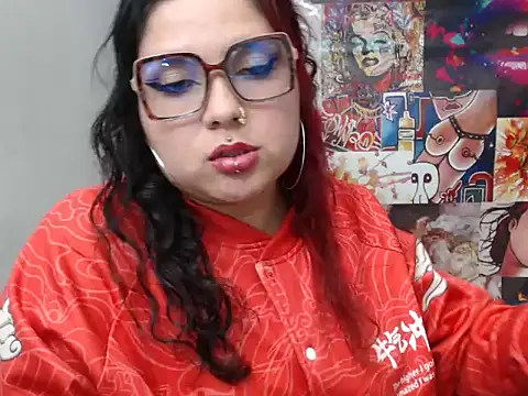 Curvy-Queen online show from September 18, 1:18 am