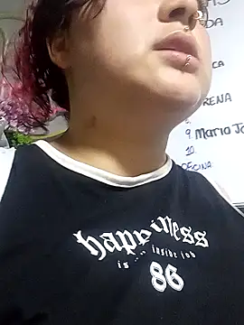 Curvy-Queen online show from October 7, 3:04 am