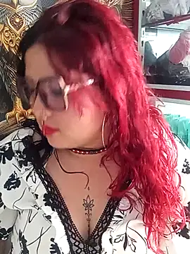 Curvy-Queen online show from October 10, 9:03 pm