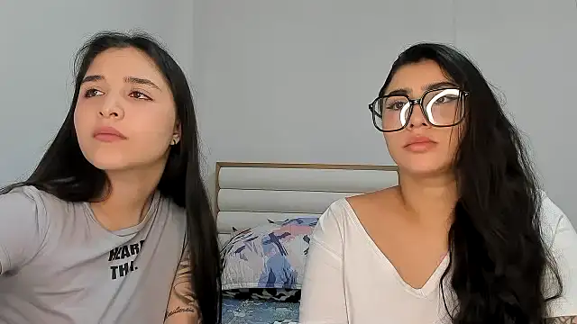 Snapshot of Sweet_and_Rous0 chatting on March 15, 2:06 am Sweet and Rous0 online show from March 15, 2:06 am