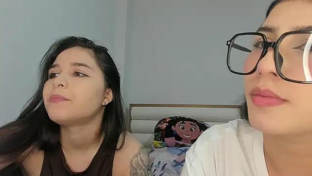 Snapshot of Sweet_and_Rous0 chatting on April 30, 1:45 am Sweet and Rous0 online show from April 30, 1:45 am