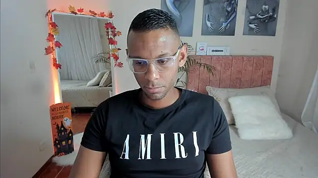 Snapshot of KingEdward_ chatting on October 23, 10:14 am KingEdward online show from October 23, 10:14 am