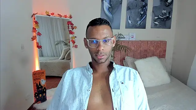 Snapshot of KingEdward_ chatting on October 27, 10:19 am KingEdward online show from October 27, 10:19 am