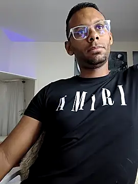 Snapshot of KingEdward_ chatting on November 19, 10:59 am KingEdward online show from November 19, 10:59 am