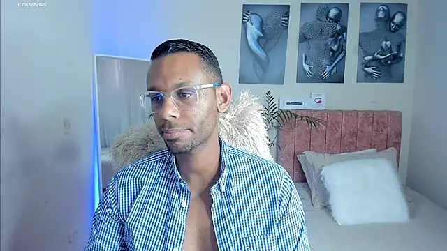 Snapshot of KingEdward_ chatting on November 20, 11:21 am KingEdward online show from November 20, 11:21 am