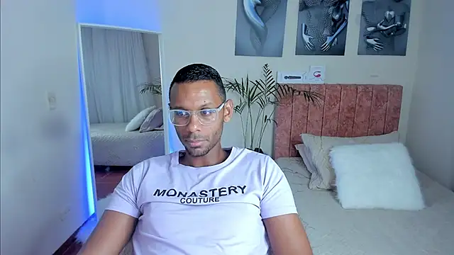 Snapshot of KingEdward_ chatting on November 21, 2:10 am KingEdward online show from November 21, 2:10 am
