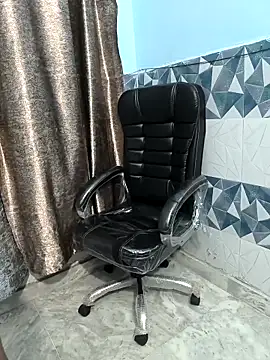 Snapshot of Dimple_ji chatting on April 14, 5:57 am Dimple ji online show from April 14, 5:57 am