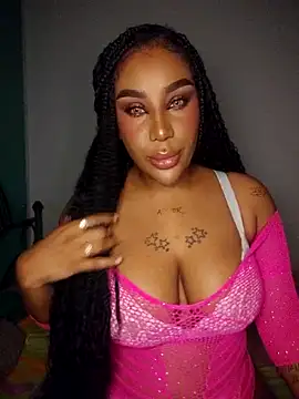 Snapshot of Queen_Amara chatting on May 12, 3:58 am Queen Amara online show from May 12, 3:58 am