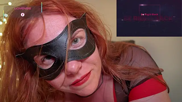 Snapshot of GingerAleMILF chatting on April 19, 6:10 pm GingerAleMILF online show from April 19, 6:10 pm