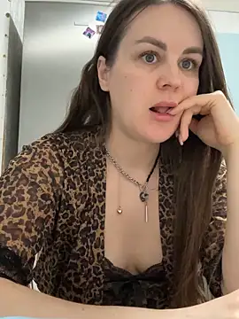 Snapshot of Risky-Flower chatting on May 6, 5:40 pm Risky-Flower online show from May 6, 5:40 pm