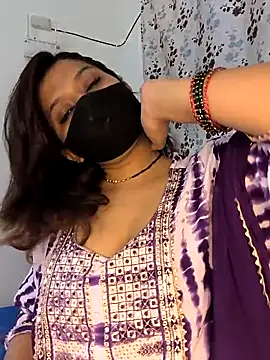 Snapshot of SpicykhalifaX chatting on May 8, 6:19 am SpicykhalifaX online show from May 8, 6:19 am