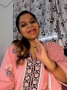 Snapshot of SpicykhalifaX chatting on May 9, 6:40 am SpicykhalifaX online show from May 9, 6:40 am