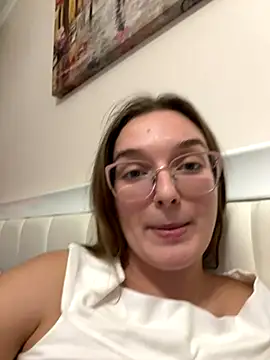 Bellatrisssaa online show from December 3, 3:32 pm