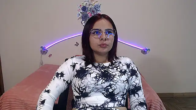 Valeryxs online show from November 5, 8:42 pm