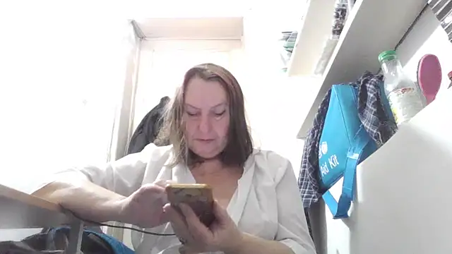 AnnaLive570 online show from January 7, 5:43 am