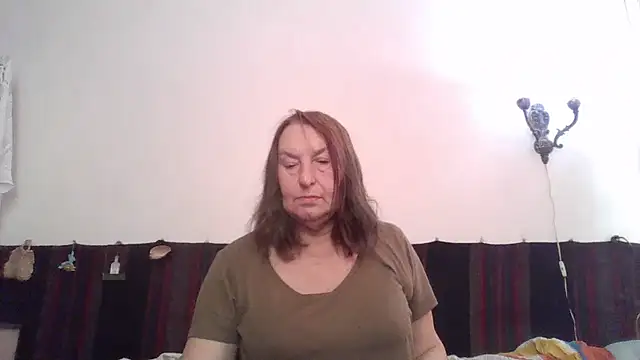 AnnaLive570 online show from March 18, 5:32 am