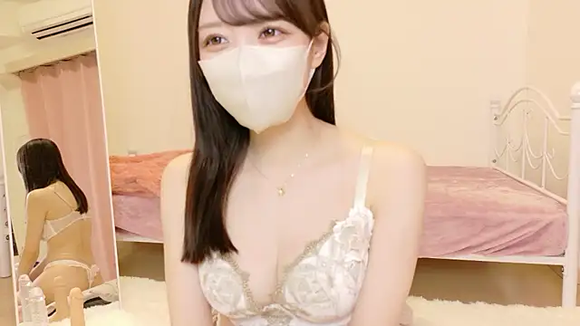 roachan  online show from January 6, 1:26 pm