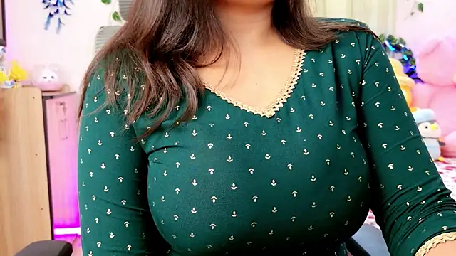 Snapshot of WildDimpi_0 chatting on August 5, 5:27 pm WildDimpi 0 online show from August 5, 5:27 pm