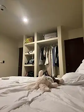 Sashailardi online show from April 21, 7:25 am