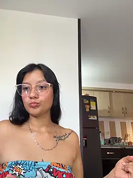 Snapshot of charlottekiss99 chatting on June 23, 1:53 pm charlottekiss99 online show from June 23, 1:53 pm