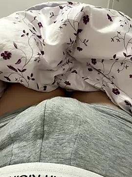 Snapshot of JJ_131 chatting on September 8, 5:12 pm JJ 131 online show from September 8, 5:12 pm