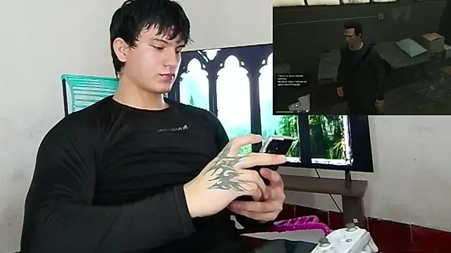 ErickWalton online show from December 19, 5:25 am