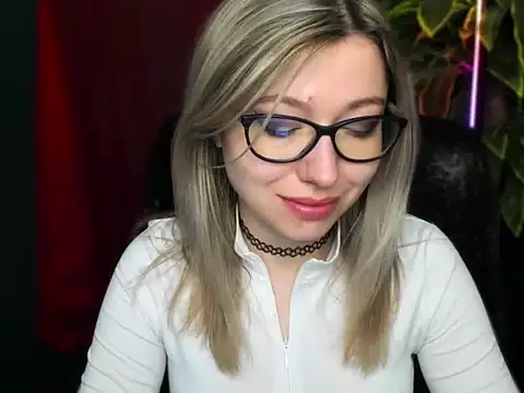 loveHeidi online show from March 18, 6:27 am