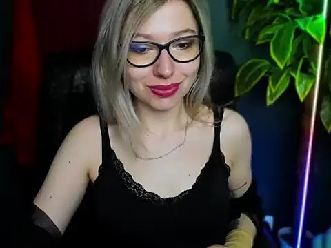 loveHeidi online show from April 1, 4:35 am