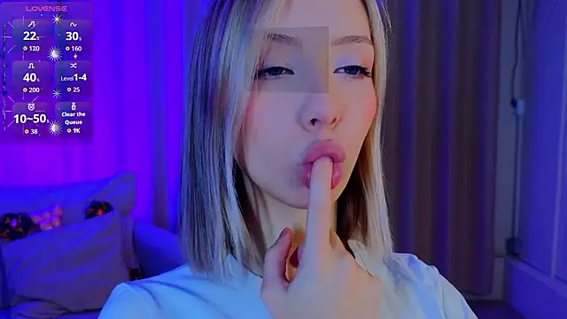 LumMina online show from March 31, 8:59 am