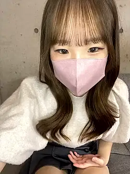 Snapshot of maika_3 chatting on October 10, 4:11 am maika 3 online show from October 10, 4:11 am