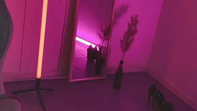 Yoka paradoXXX online show from December 23, 5:05 am