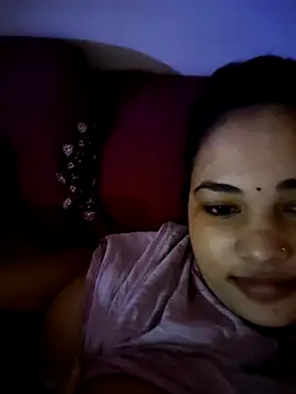 Snapshot of freedom70 chatting on October 13, 12:10 am freedom70 online show from October 13, 12:10 am