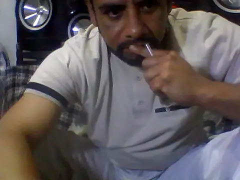 Snapshot of Neggajr87 chatting on February 8, 3:43 am Neggajr87 online show from February 8, 3:43 am