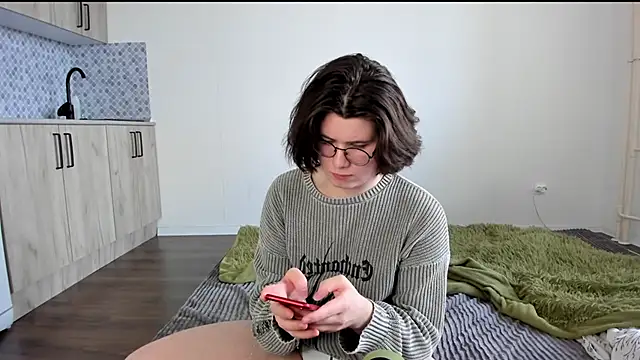 Derek Shameless online show from March 27, 1:11 pm