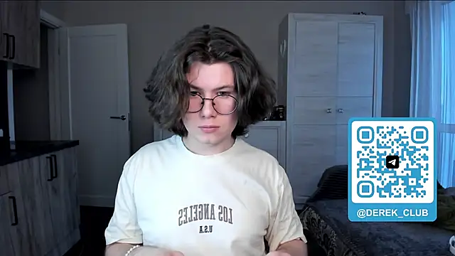 Derek Shameless online show from April 25, 4:26 pm