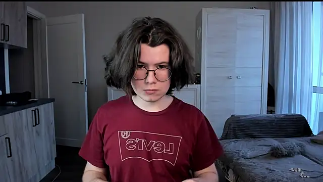 Derek Shameless online show from April 27, 5:22 pm