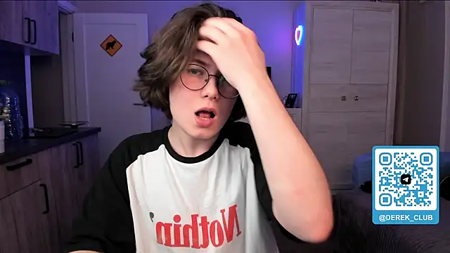 Derek Shameless online show from May 12, 10:29 pm